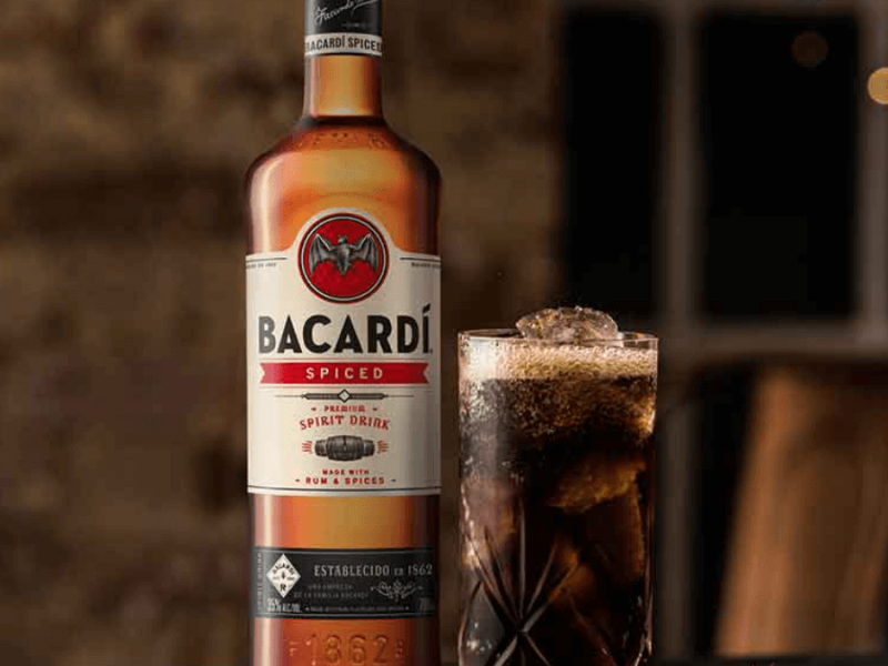 Яскравий і в той же час м'який Bacardi Spiced